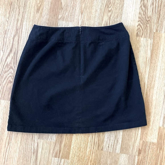 5 for $20! Ann Taylor Black Mini Skirt - Picture 3 of 3